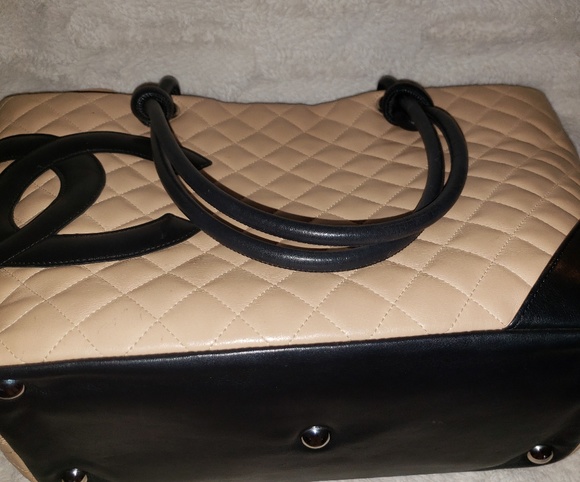 😁SOLD😳 Chanel Cambon Beige/Black Vintage Tote - Picture 3 of 6